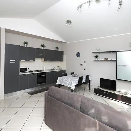 Aurora Hotel 3*